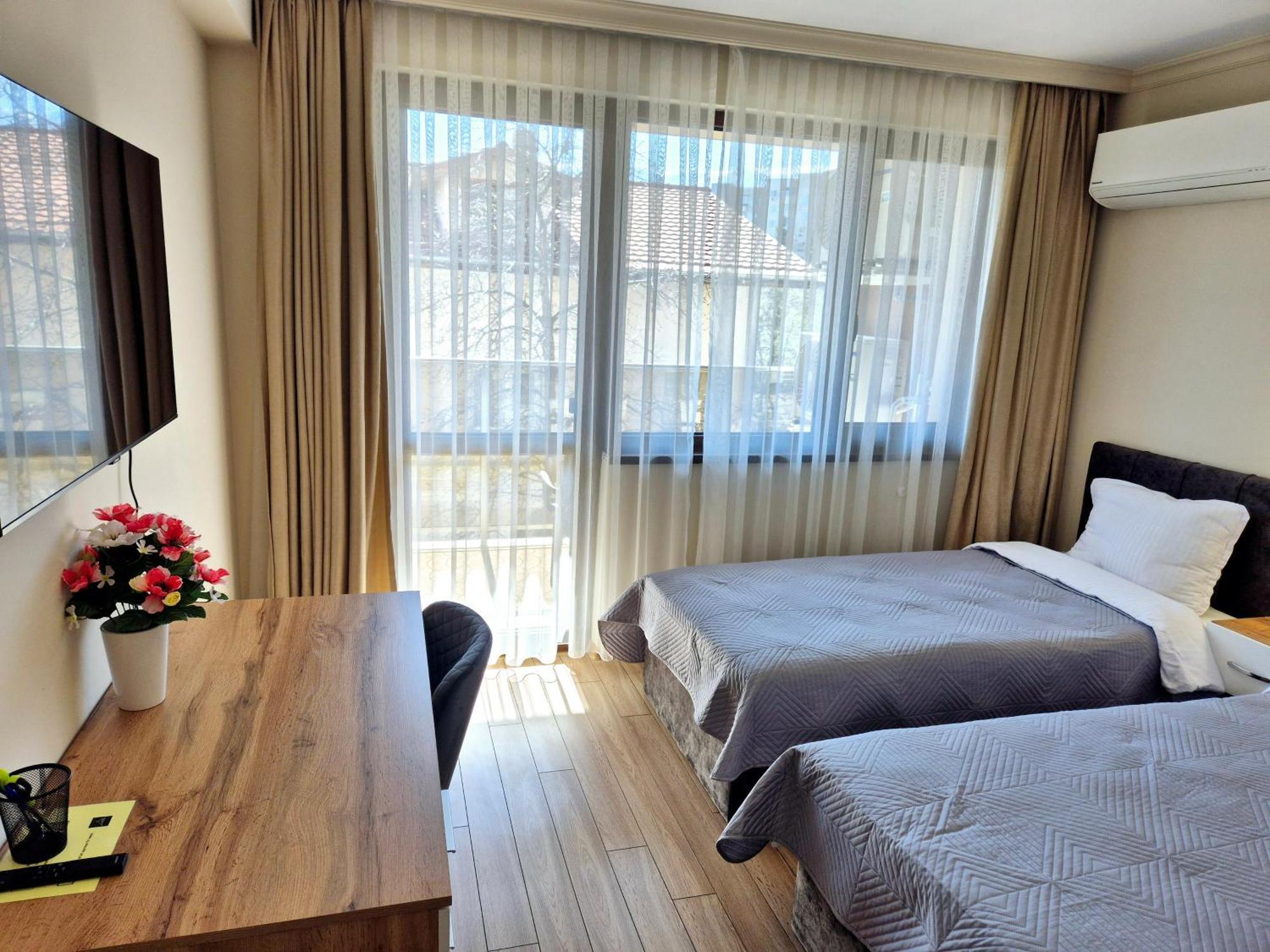 Bissera Premium Apartments Sofia Esterno foto